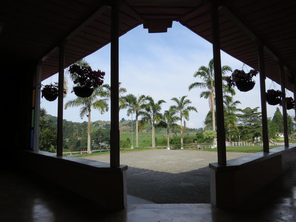 Finca Recreacional Marcelandia 圣罗莎德卡瓦尔 外观 照片