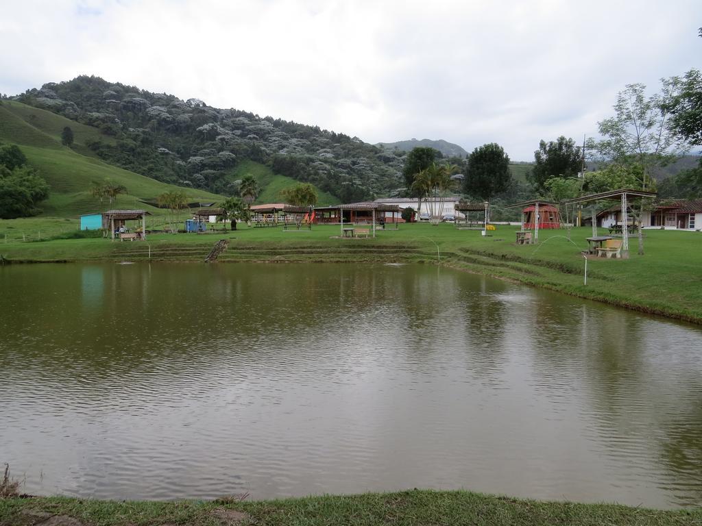 Finca Recreacional Marcelandia 圣罗莎德卡瓦尔 外观 照片